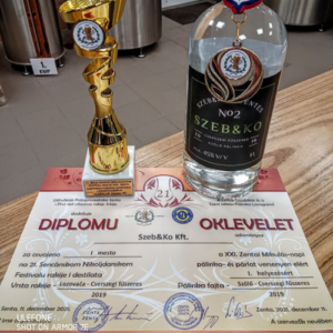 Szeb&Ko cserszegi fűszeres szőlő pálinka (1l) [45%]