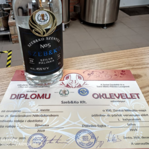 Szeb&Ko szilva pálinka (0.5 l) [45%]